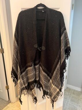 Black & Cream Plaid Fringe Poncho